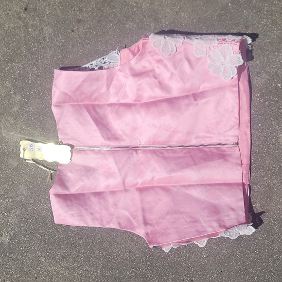 Deco style pink crop tank top w white floral lace overlay medium - Picture 4 of 4